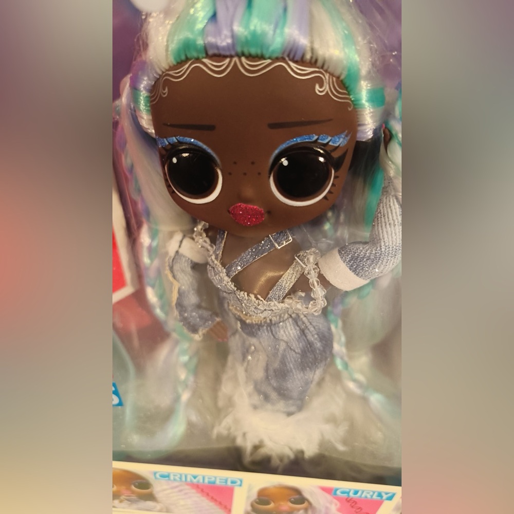 L.O.L. Surprise! OMG Lady Braids Doll with Transforming Hairstyles